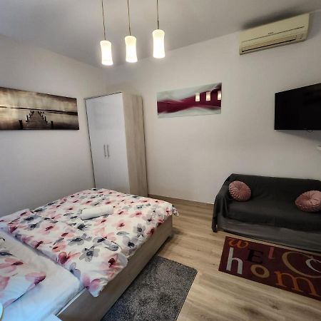Studio Midtown Zagreb Extérieur photo